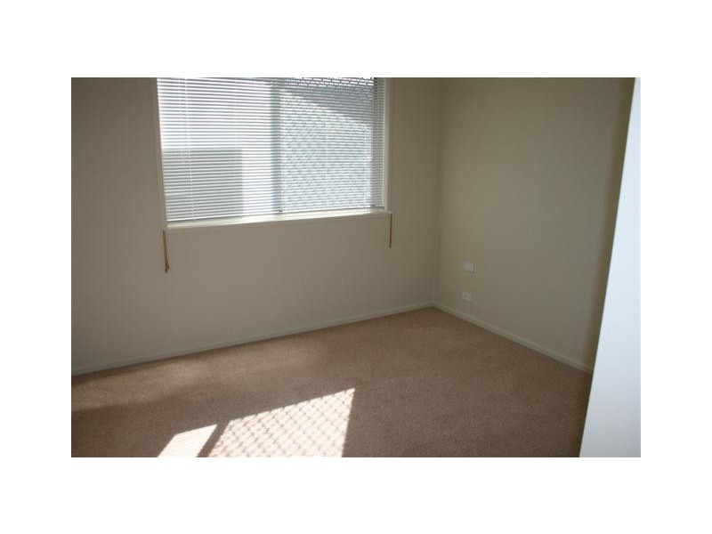 1/64 Middle Street, Chinchilla QLD 4413