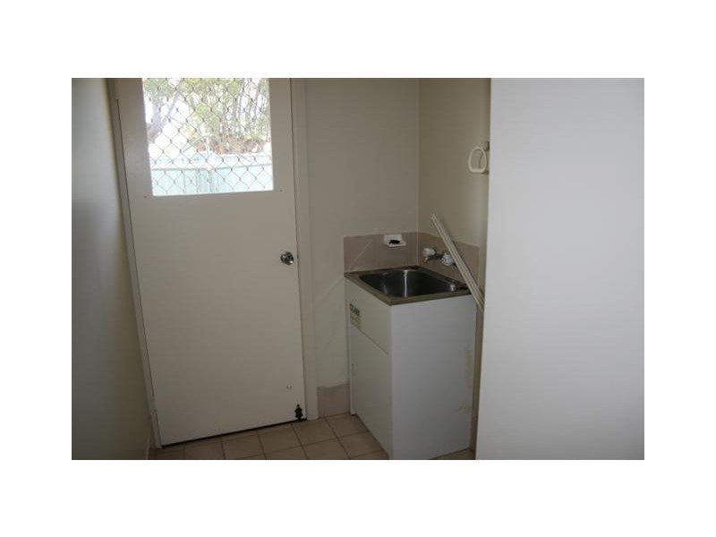 1/64 Middle Street, Chinchilla QLD 4413
