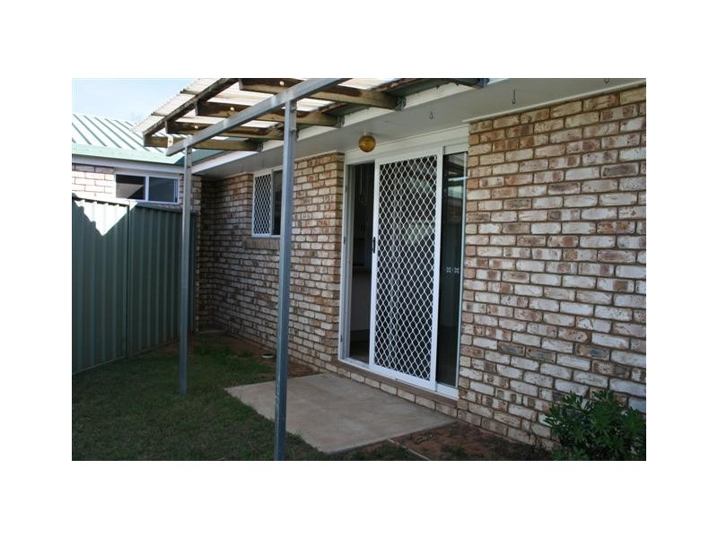 1/64 Middle Street, Chinchilla QLD 4413