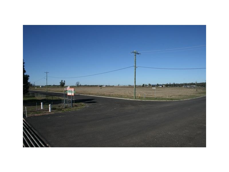 201-204 Ainsworth Street, Chinchilla QLD 4413