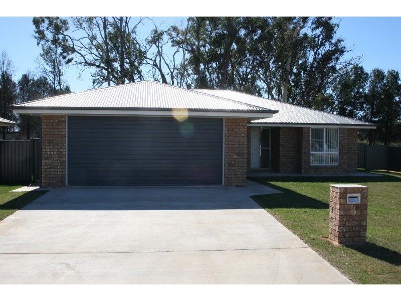 71 Sommerfeld Cresent, Chinchilla QLD 4413