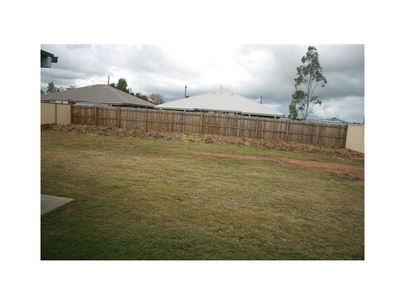 11 Luscombe Street, Chinchilla QLD 4413