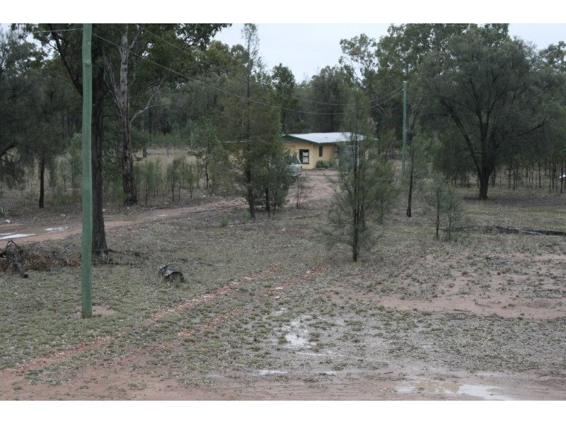 202 Emu Parade, Tara QLD 4421