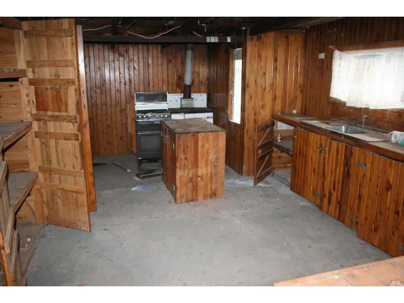 202 Emu Parade, Tara QLD 4421