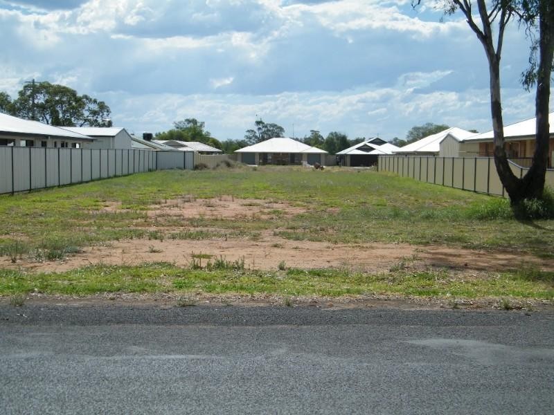 54 Windmill Road, Chinchilla QLD 4413