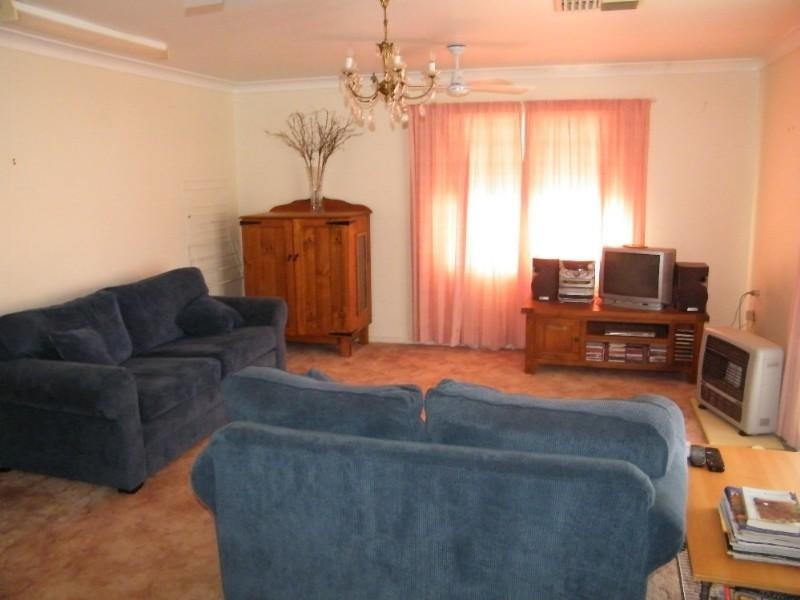 16 Glasson Street, Chinchilla QLD 4413