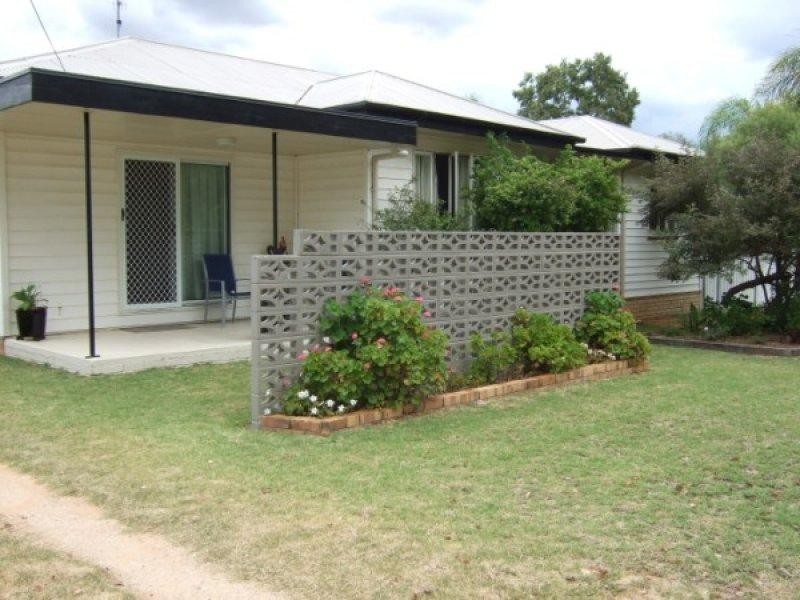12 Russell Street, Chinchilla QLD 4413