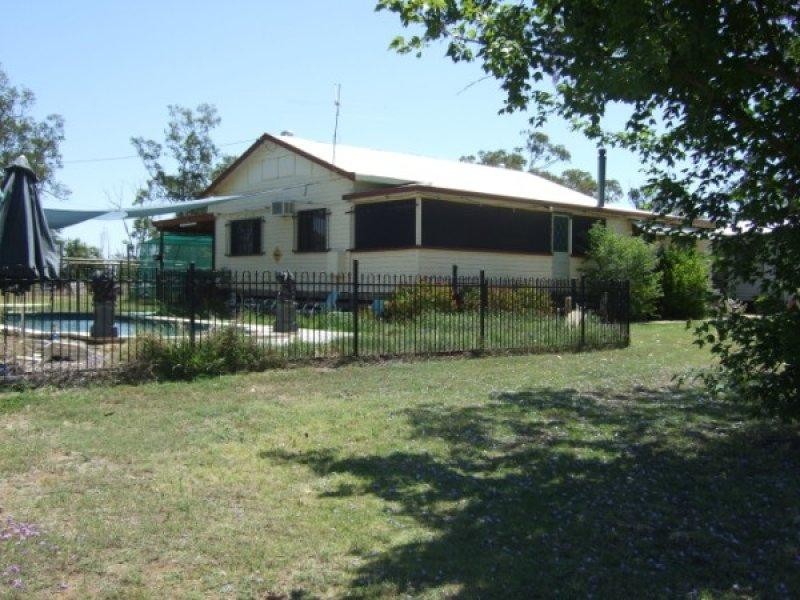 6 Pelican Back Road, Chinchilla QLD 4413