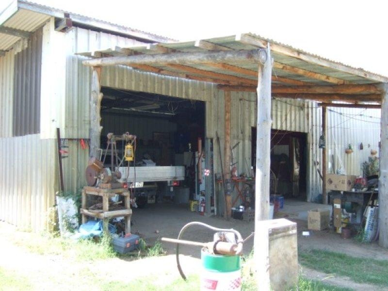 6 Pelican Back Road, Chinchilla QLD 4413