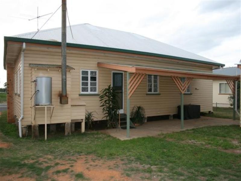 16 Wambo Street, Chinchilla QLD 4413