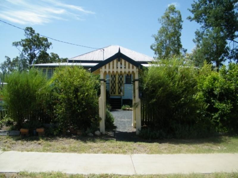 87 Marion Street, Miles QLD 4415