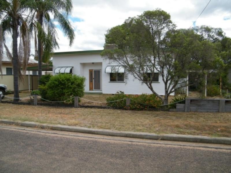 13 Birkett Street, Chinchilla QLD 4413