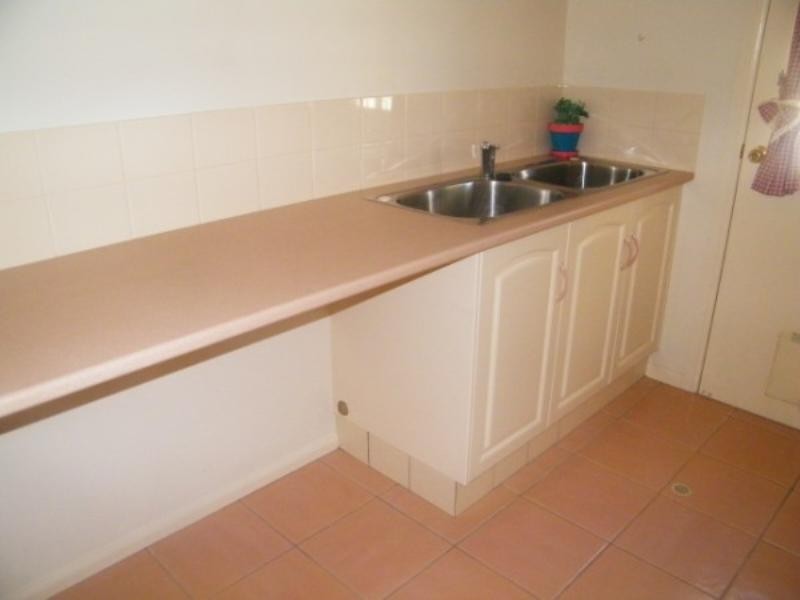 5 Lawton Place, Miles QLD 4415