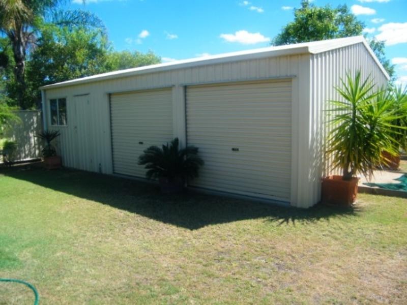 5 Lawton Place, Miles QLD 4415