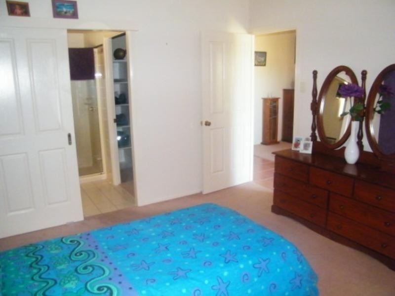 5 Lawton Place, Miles QLD 4415