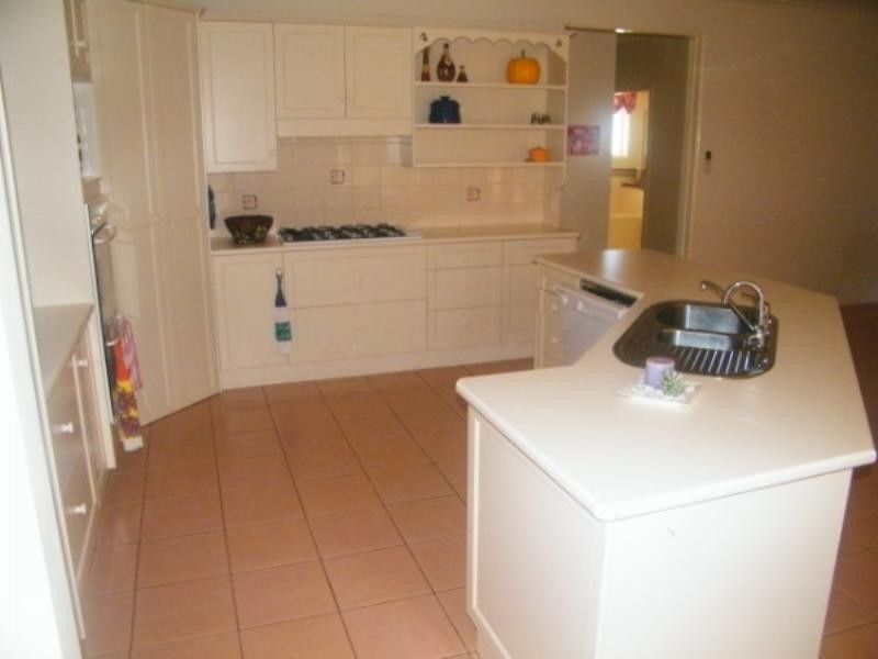 5 Lawton Place, Miles QLD 4415