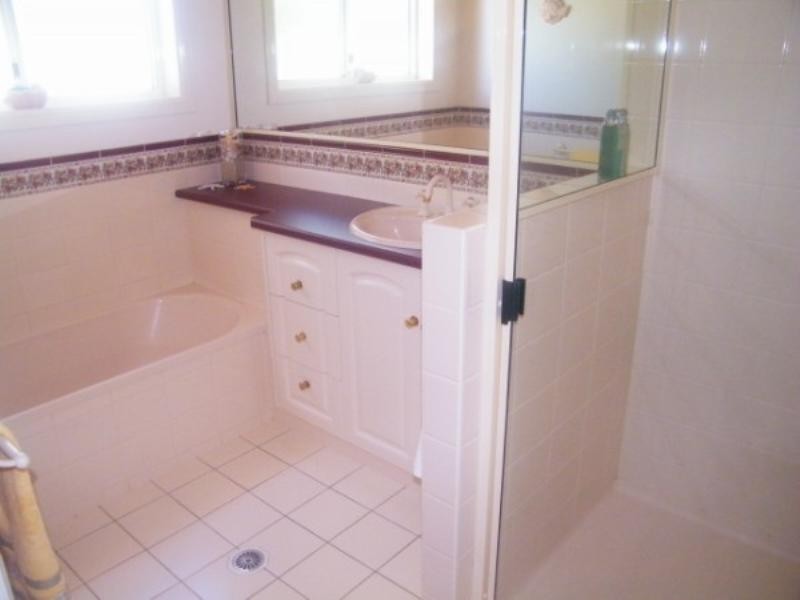 5 Lawton Place, Miles QLD 4415