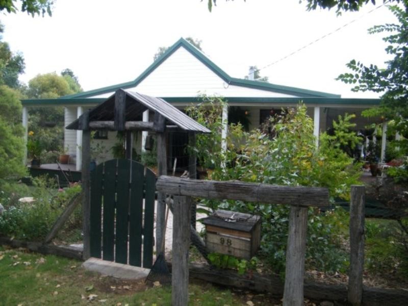 98 Colamba Street, Chinchilla QLD 4413