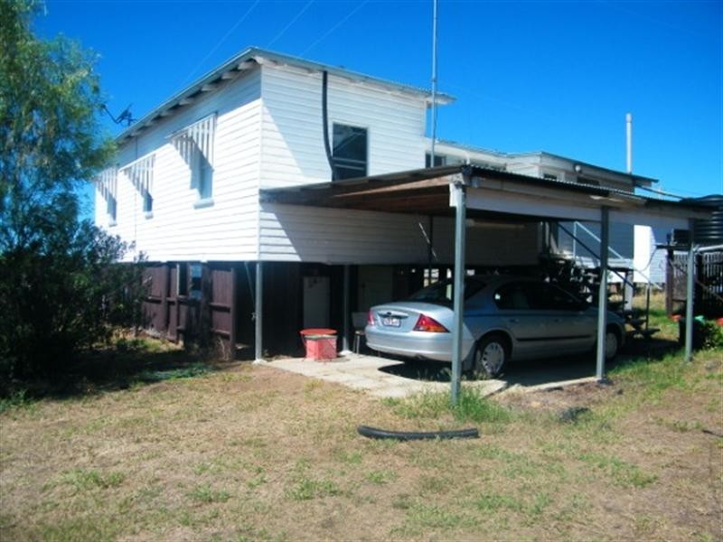 9 Bell Street, Dulacca QLD 4425