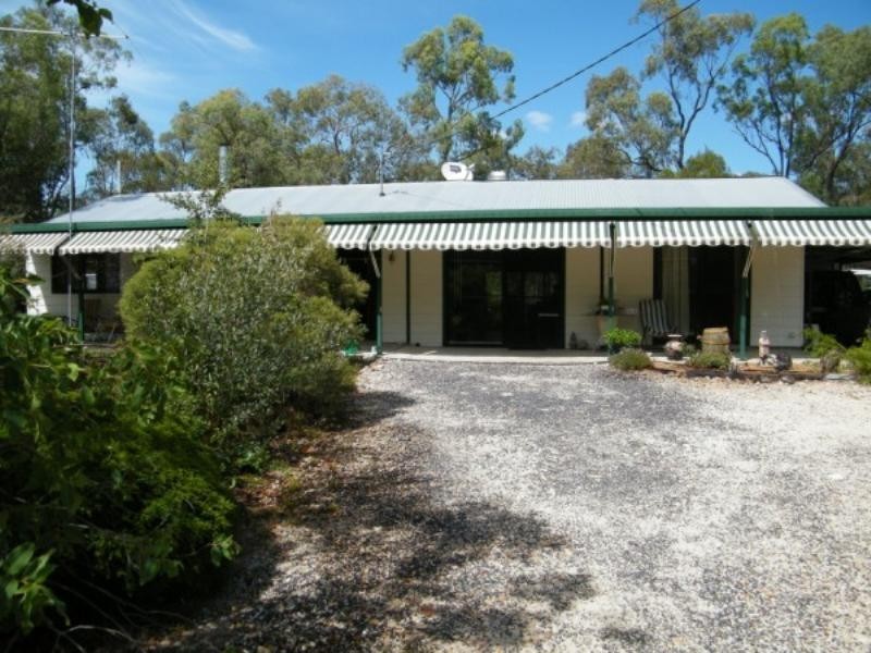 299 Charles Drive, Tara QLD 4421