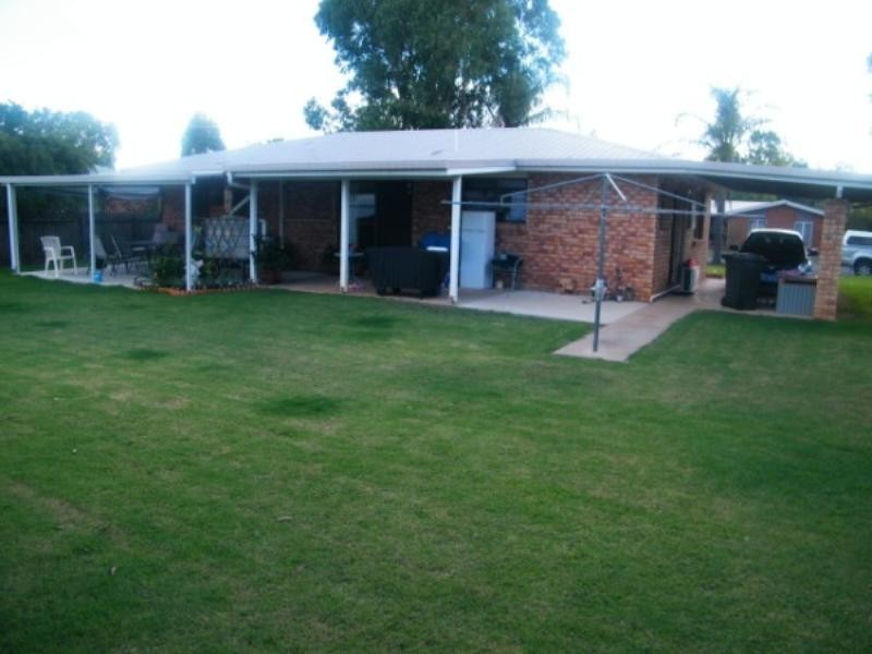 10 Scouller Street, Chinchilla QLD 4413