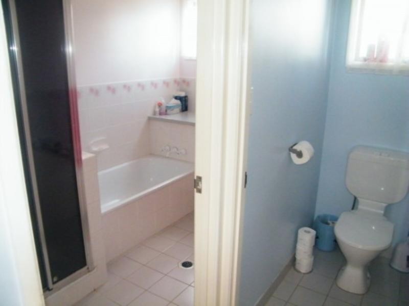 10 Scouller Street, Chinchilla QLD 4413