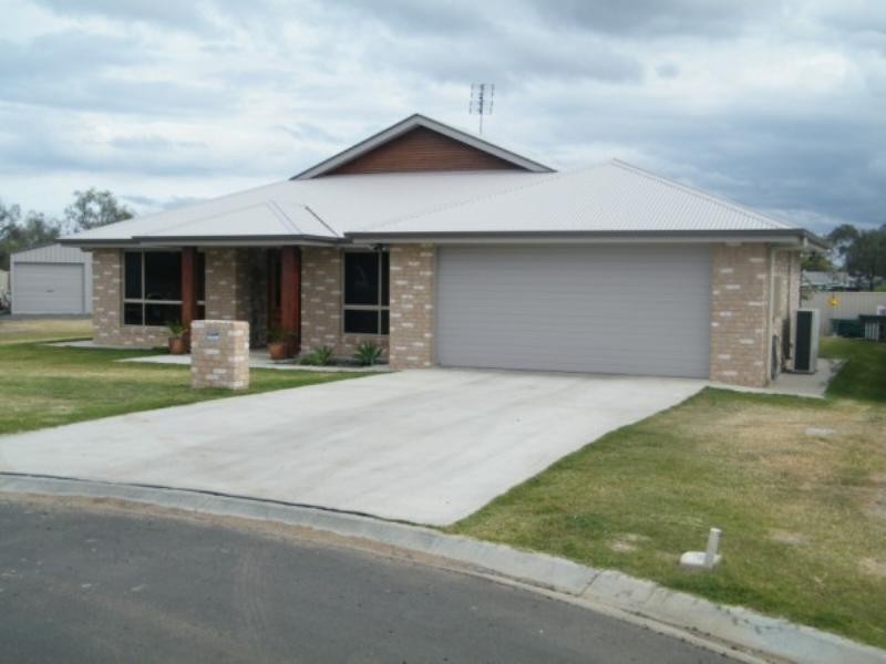 9 McKenzie Street, Chinchilla QLD 4413