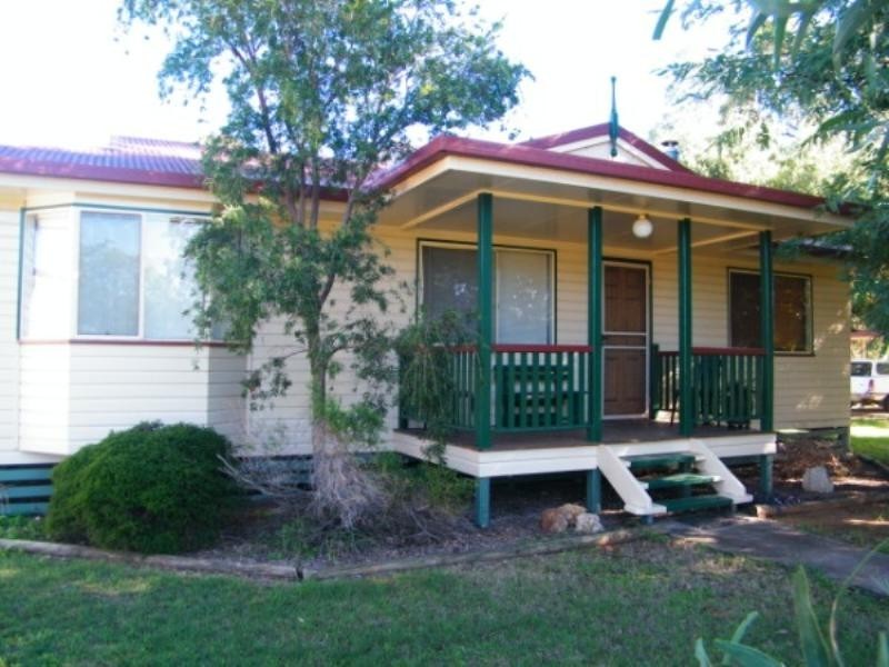 40 Windmill Road, Chinchilla QLD 4413