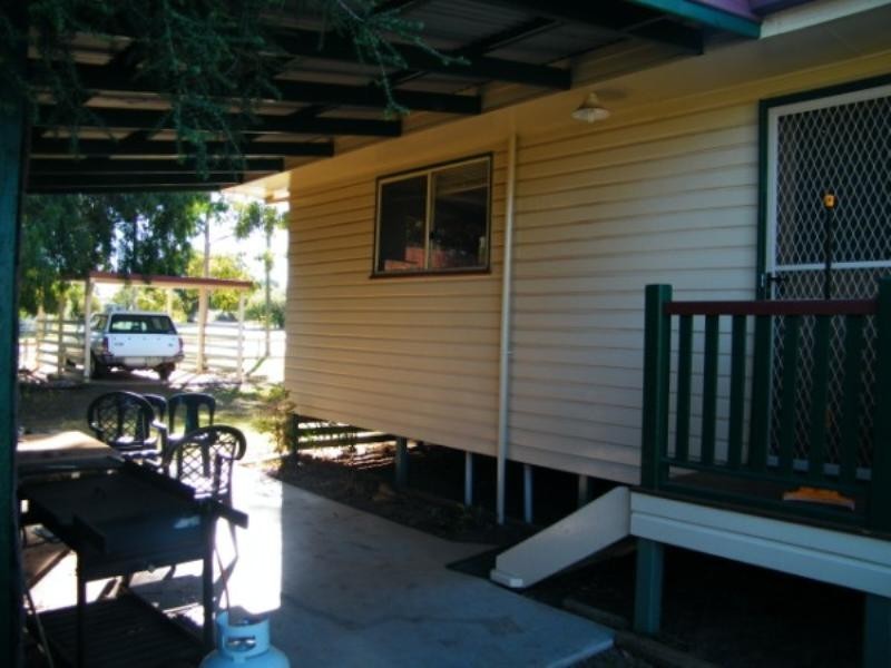40 Windmill Road, Chinchilla QLD 4413