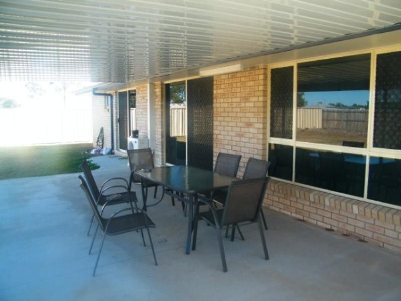 11 Luscombe Street, Chinchilla QLD 4413