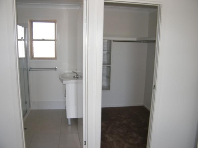 Unit 2 46 Hypatia Street, Chinchilla QLD 4413