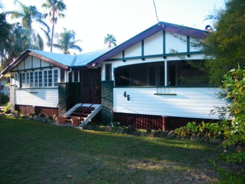 45 Hypatia Street, Chinchilla QLD 4413