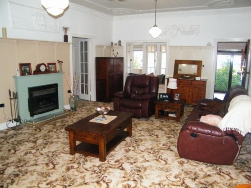 45 Hypatia Street, Chinchilla QLD 4413