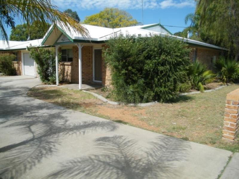 Flat 1/72 Wambo Street, Chinchilla QLD 4413