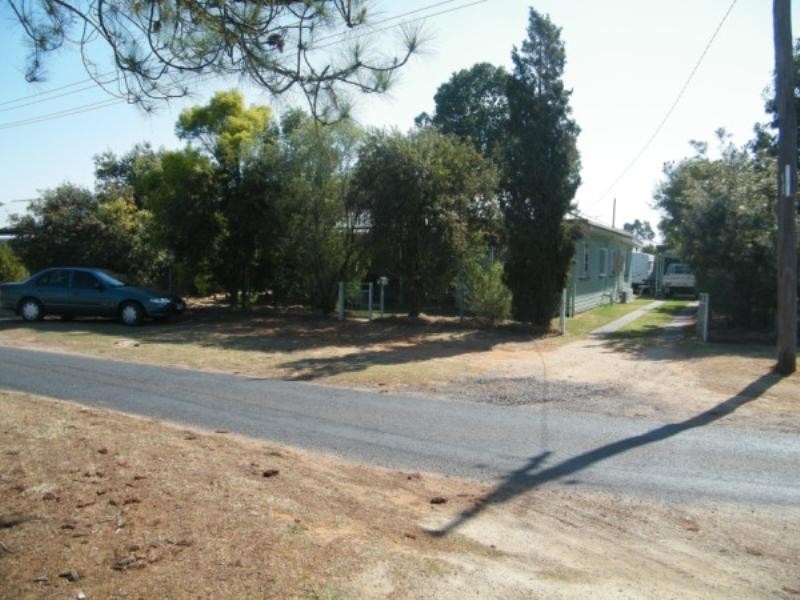 12 Evans Street, Chinchilla QLD 4413