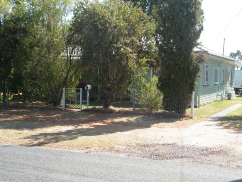 12 Evans Street, Chinchilla QLD 4413