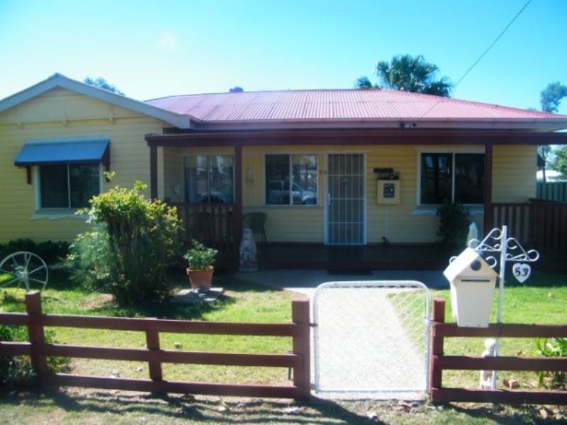 53 Edith Street, Miles QLD 4415