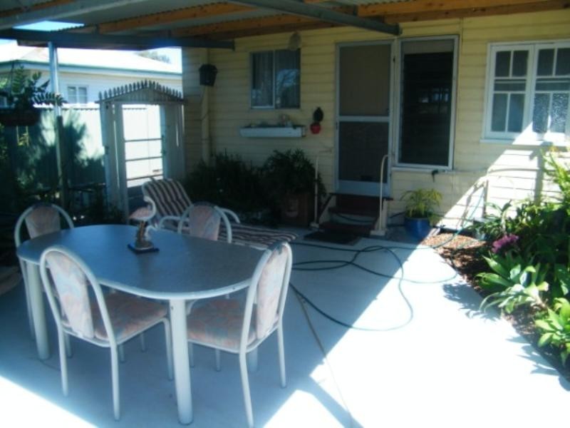 53 Edith Street, Miles QLD 4415