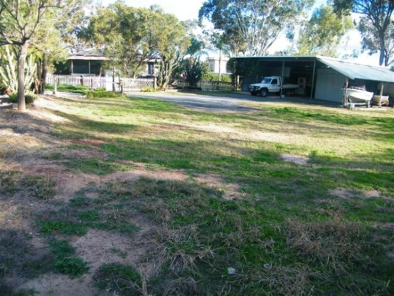 1 Lynagh Street, Miles QLD 4415