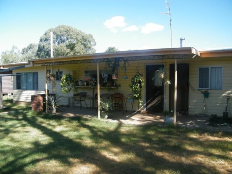 5 Hypatia Street, Chinchilla QLD 4413