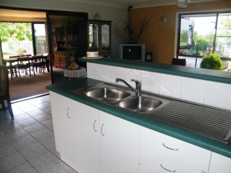 364 Windmill Road, Chinchilla QLD 4413