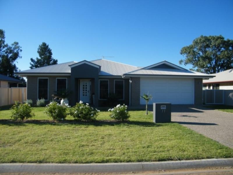 77 Sommerfeld Crescent, Chinchilla QLD 4413