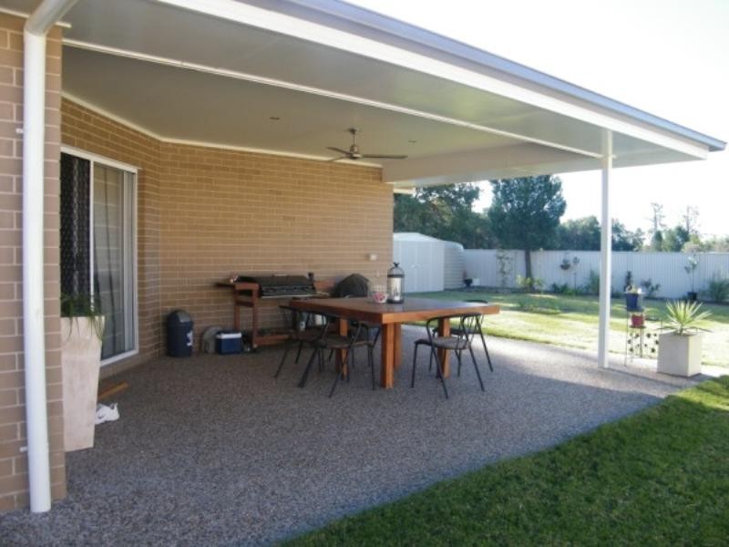77 Sommerfeld Crescent, Chinchilla QLD 4413