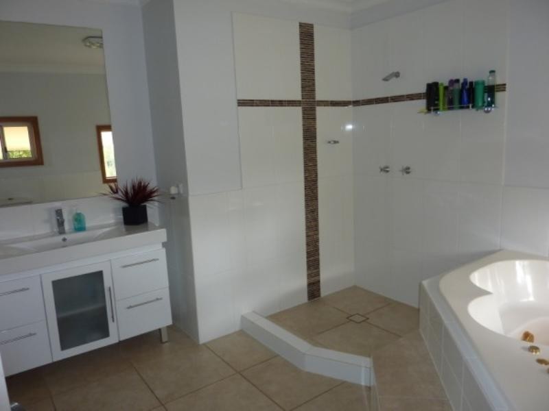 5 Middle Street, Chinchilla QLD 4413