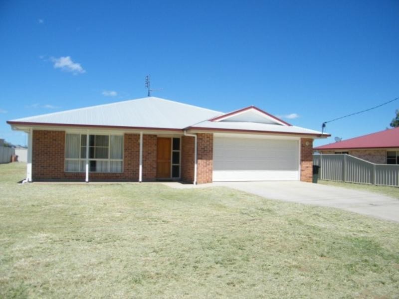 126 Zeller Street, Chinchilla QLD 4413