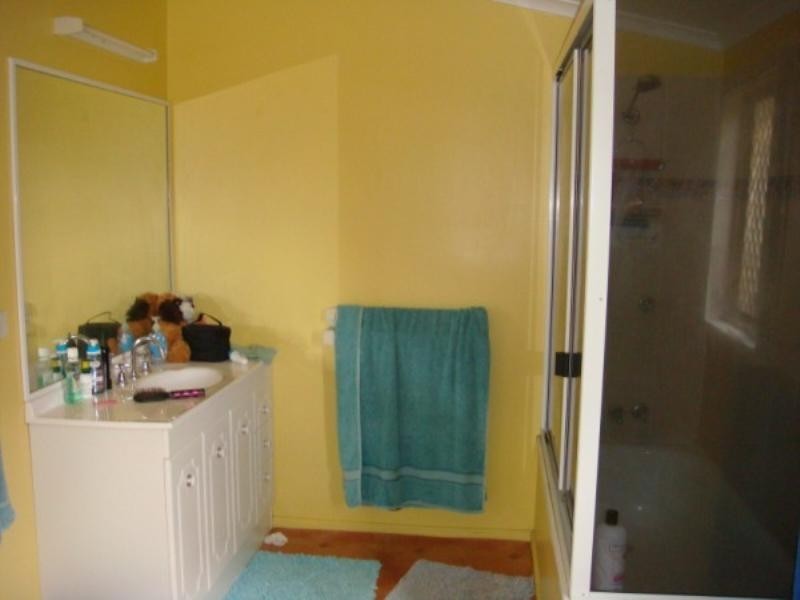 60 Bell Street, Chinchilla QLD 4413