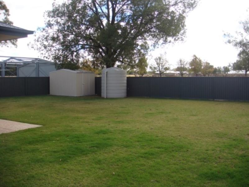 85 Sommerfeld Crescent, Chinchilla QLD 4413