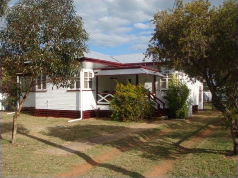 28 Barber Street, Chinchilla QLD 4413