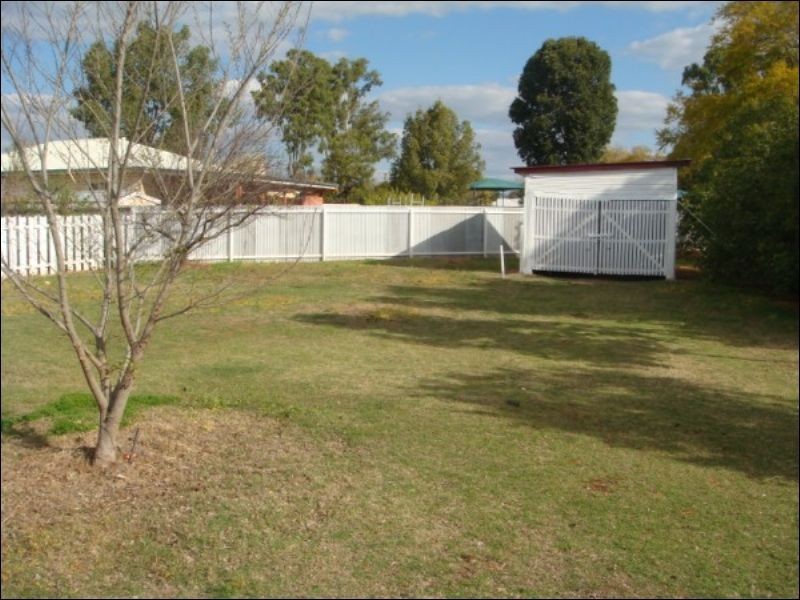 28 Barber Street, Chinchilla QLD 4413