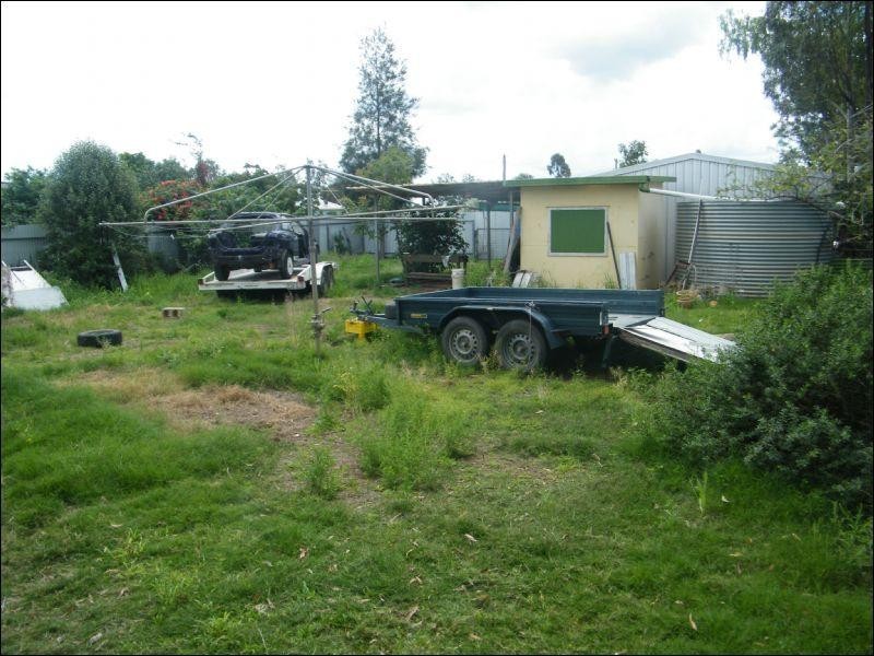 73 Milne Street, Tara QLD 4421